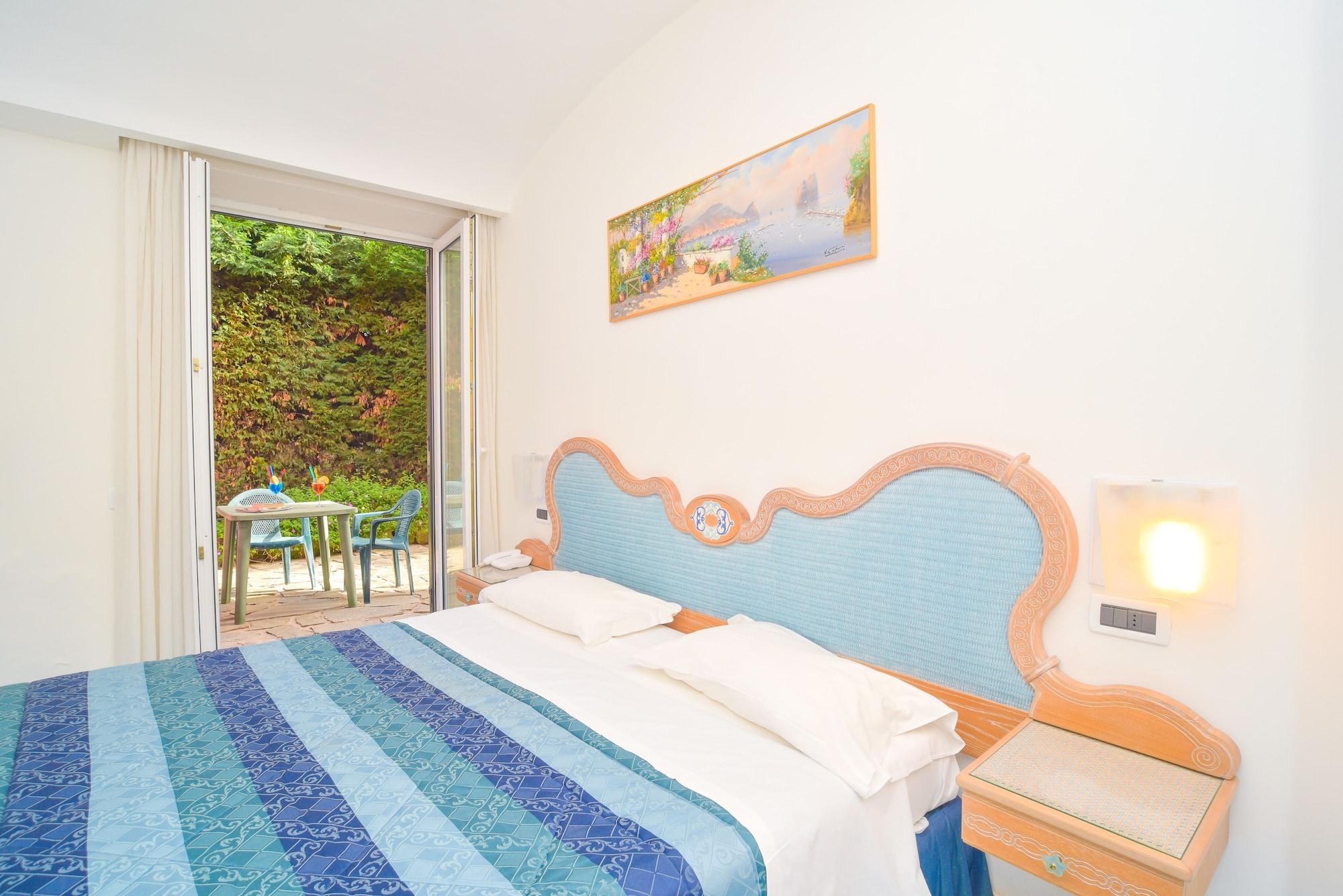 Albergo Italia - Beach Hotel Casamicciola Terme Екстер'єр фото