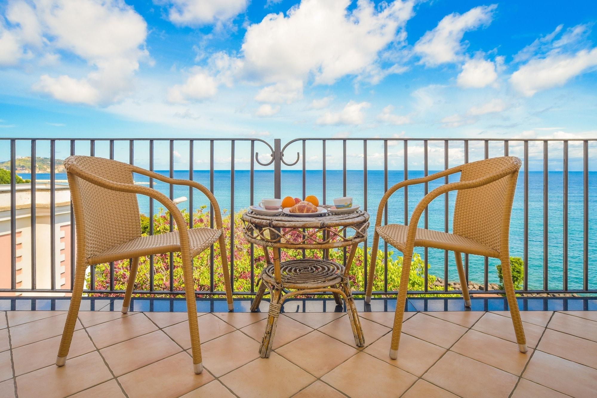 Albergo Italia - Beach Hotel Casamicciola Terme Екстер'єр фото