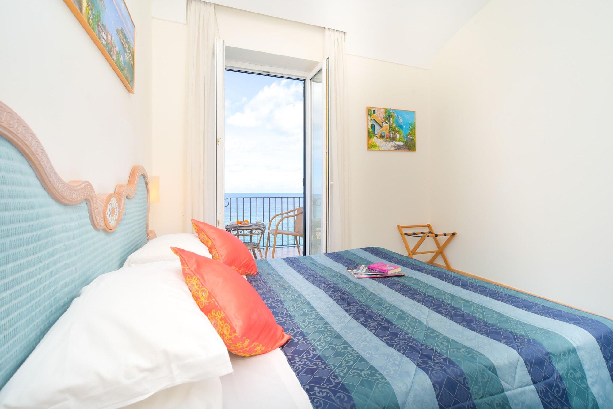 Albergo Italia - Beach Hotel Casamicciola Terme Екстер'єр фото