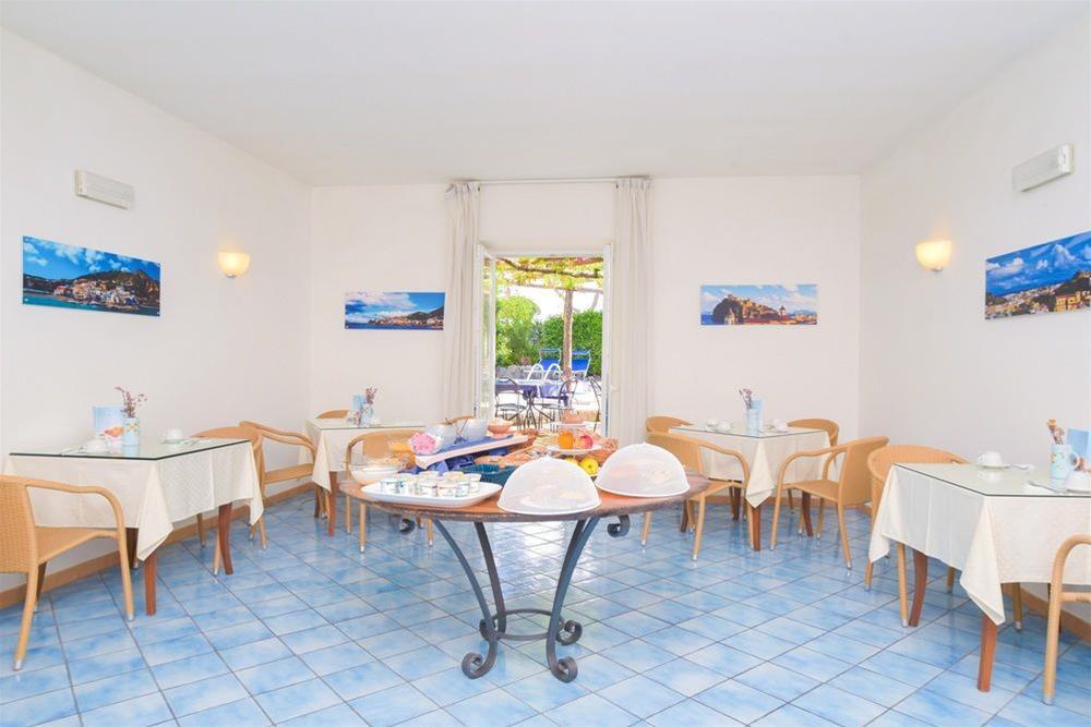 Albergo Italia - Beach Hotel Casamicciola Terme Екстер'єр фото