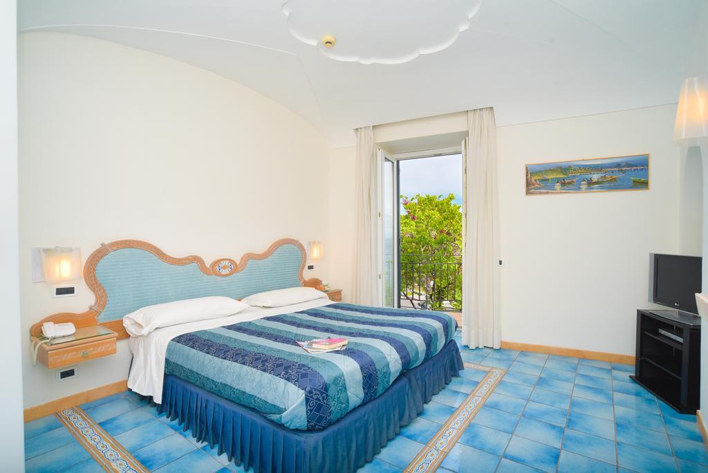Albergo Italia - Beach Hotel Casamicciola Terme Екстер'єр фото