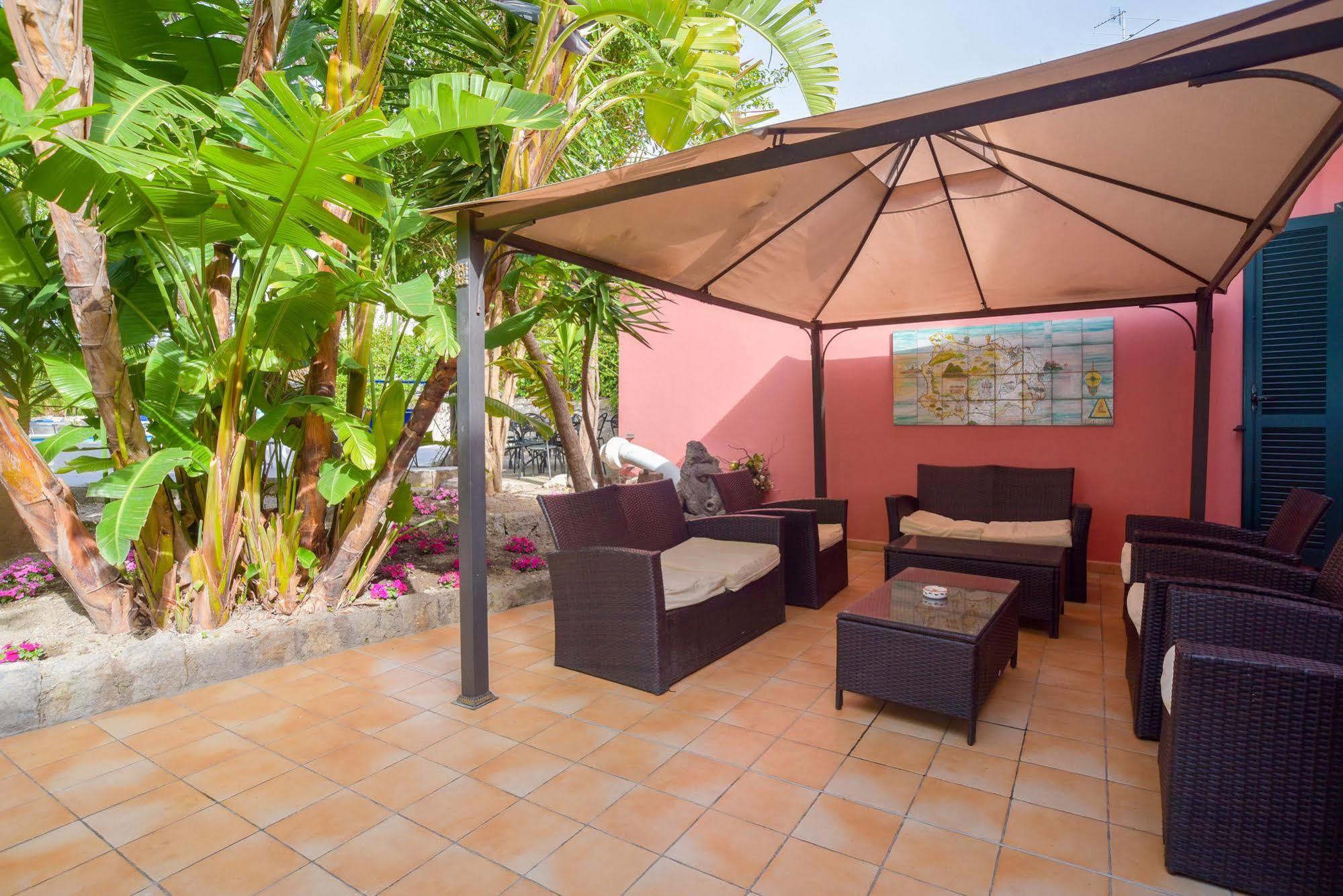 Albergo Italia - Beach Hotel Casamicciola Terme Екстер'єр фото